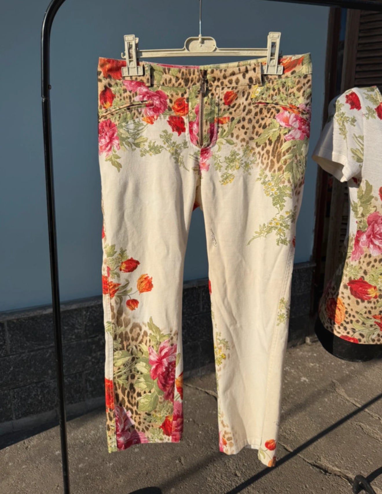 Completo Roberto Cavalli SS2002 Rose e leopardo