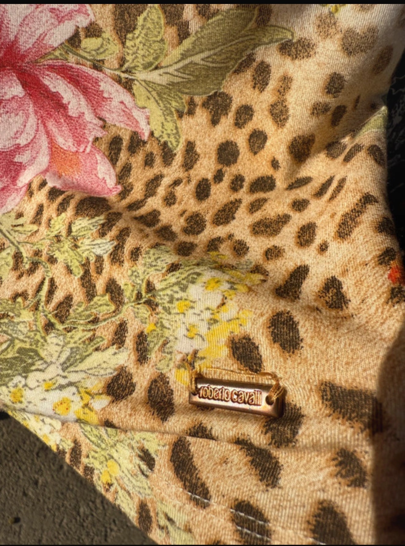 Completo Roberto Cavalli SS2002 Rose e leopardo