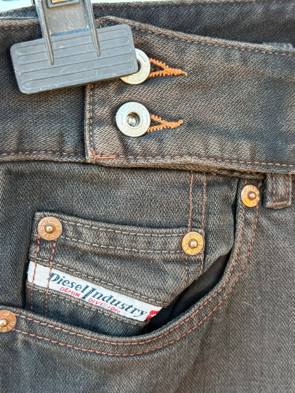 Jeans Diesel svasato nuovo