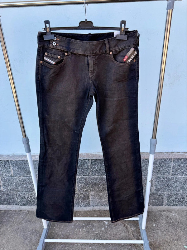 Jeans Diesel svasato nuovo