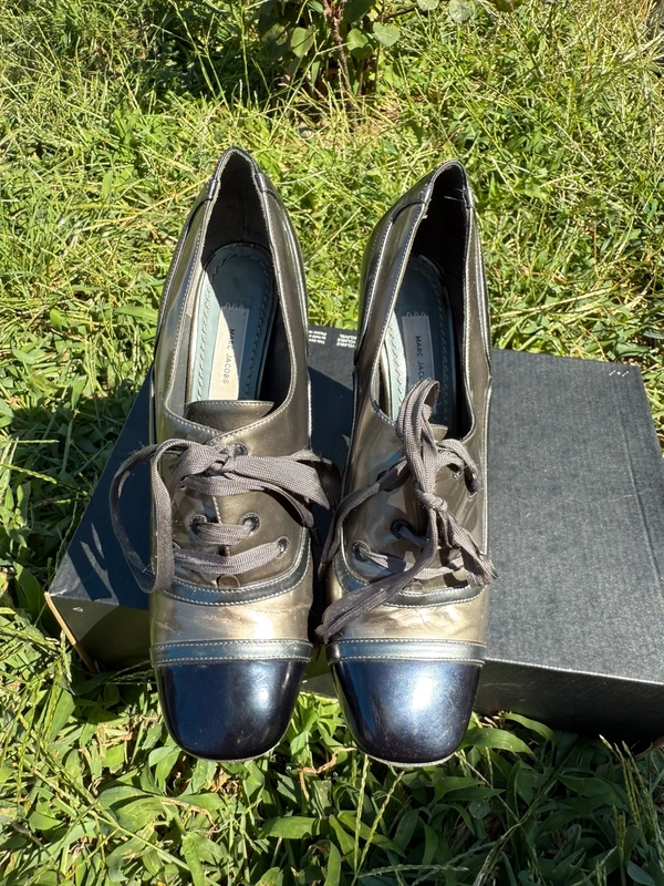 Tacchi décolleté chiusi Marc Jacobs 2000”