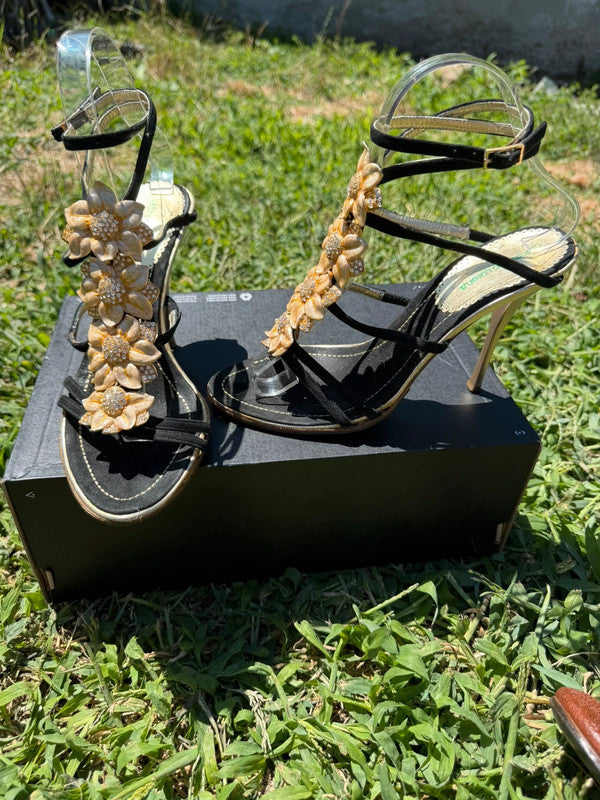Sandalo con tacco Gianmarco Lorenzi gioiello fiore