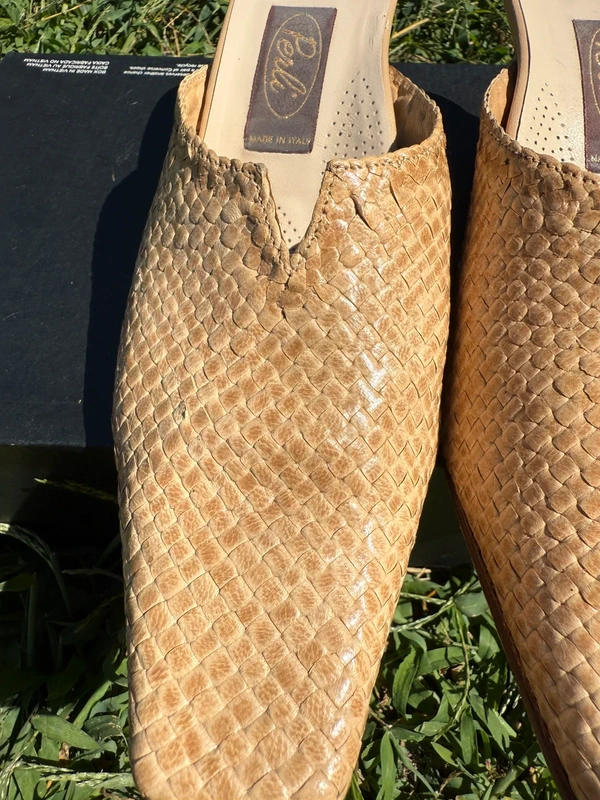 Sandali sabot con tacco in pelle intrecciata 90”