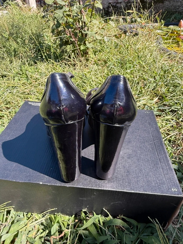 Tacchi décolleté chiusi Marc Jacobs 2000”