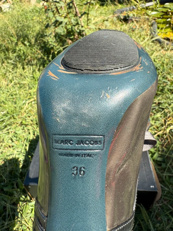 Tacchi décolleté chiusi Marc Jacobs 2000”