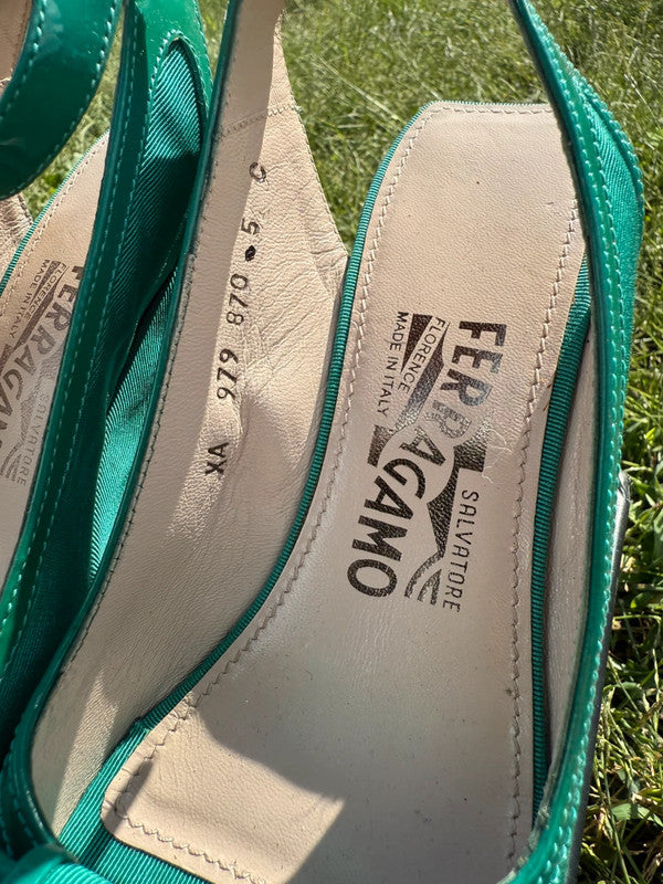 Sandali con zeppa alta Salvatore Ferragamo verde acqua nuovo