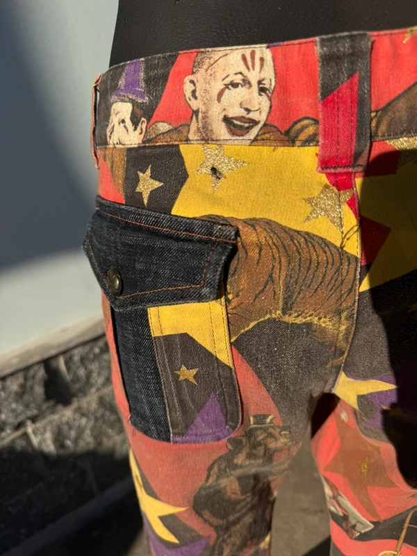 Jeans Roberto Cavalli Capri stampa circo giocoliere anni 2000