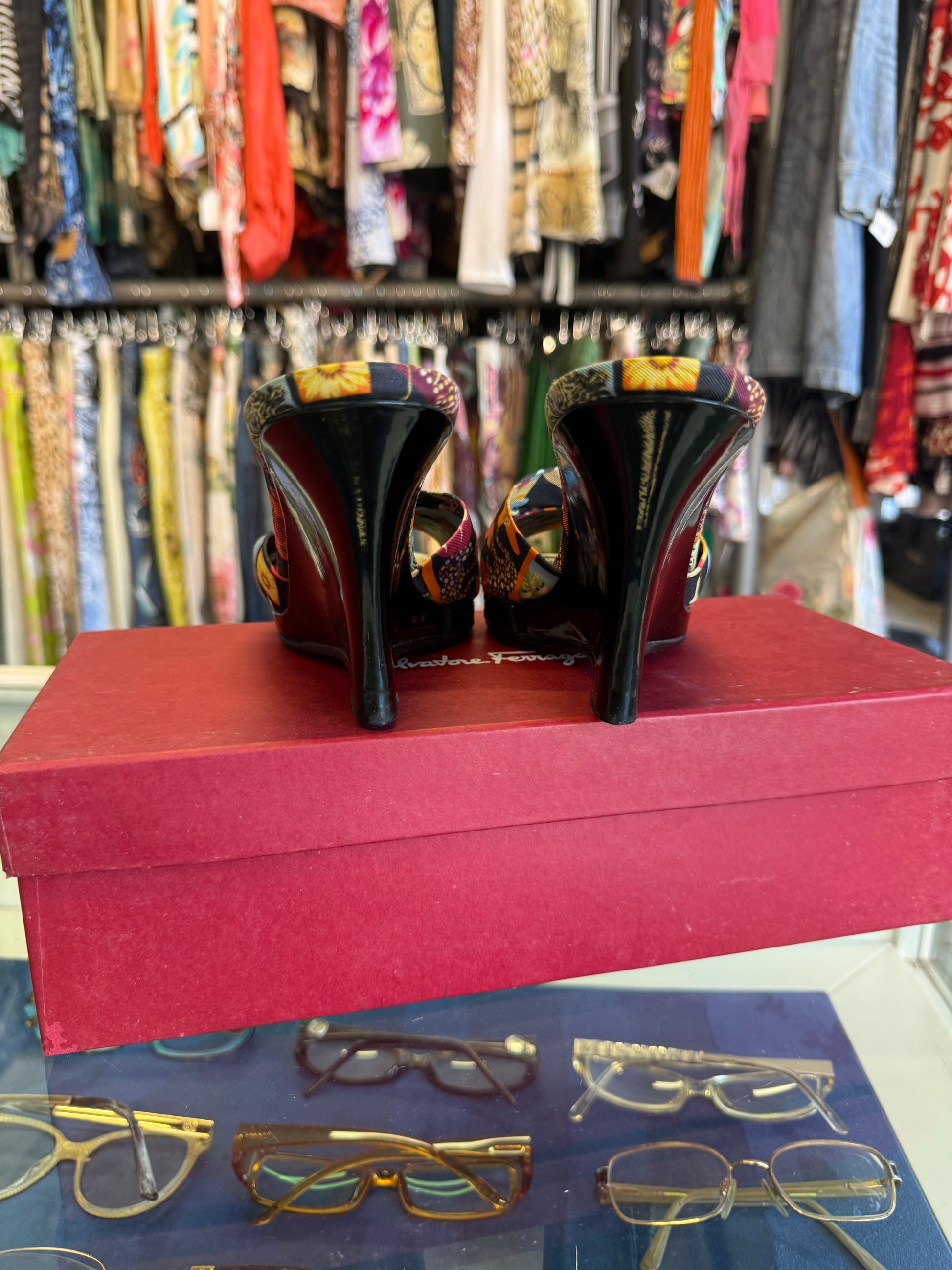 Sandalo zeppa Salvatore Ferragamo animali 00s