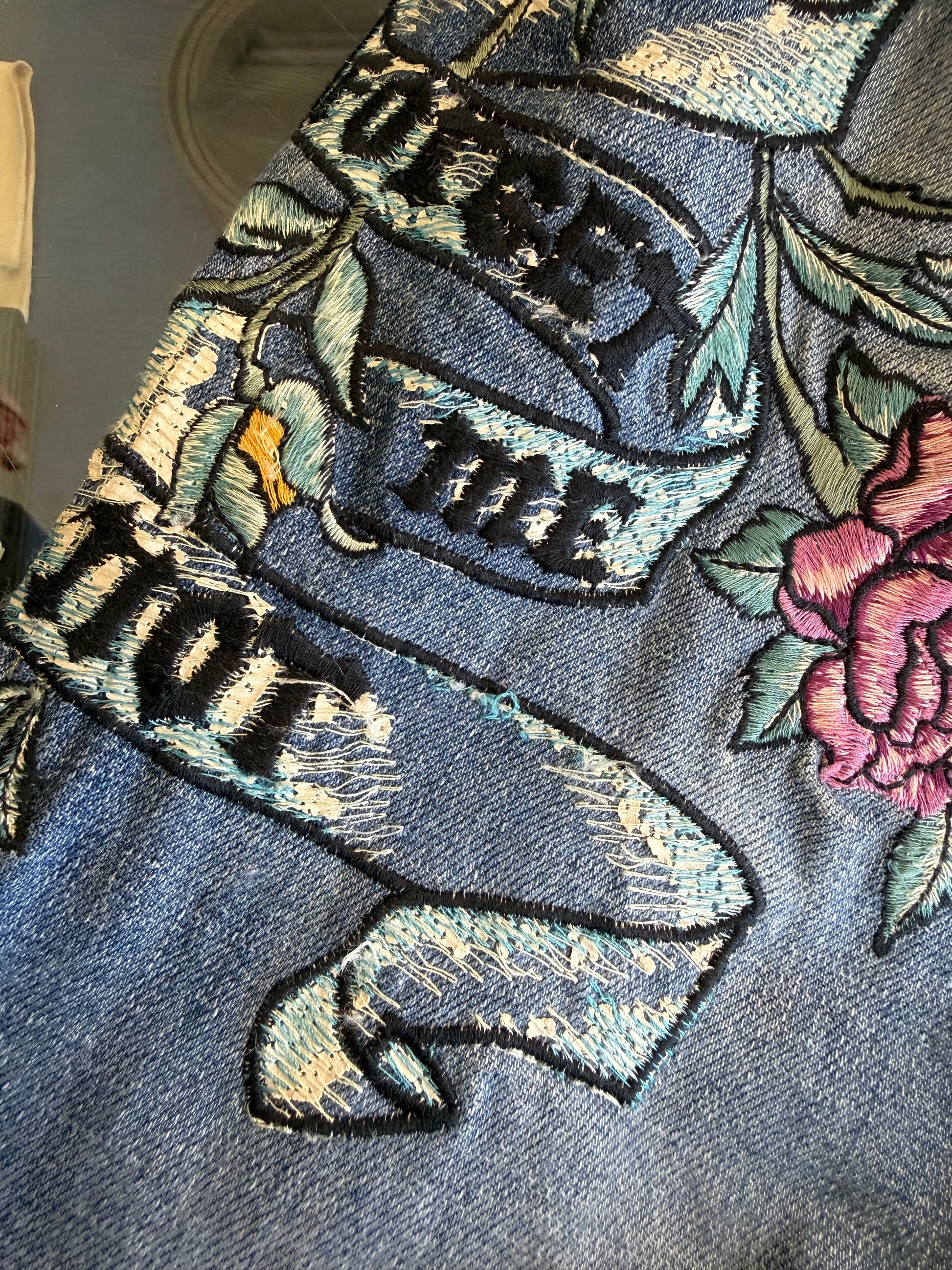 Jeans Roberto Cavalli SS2003 tattoo ricami