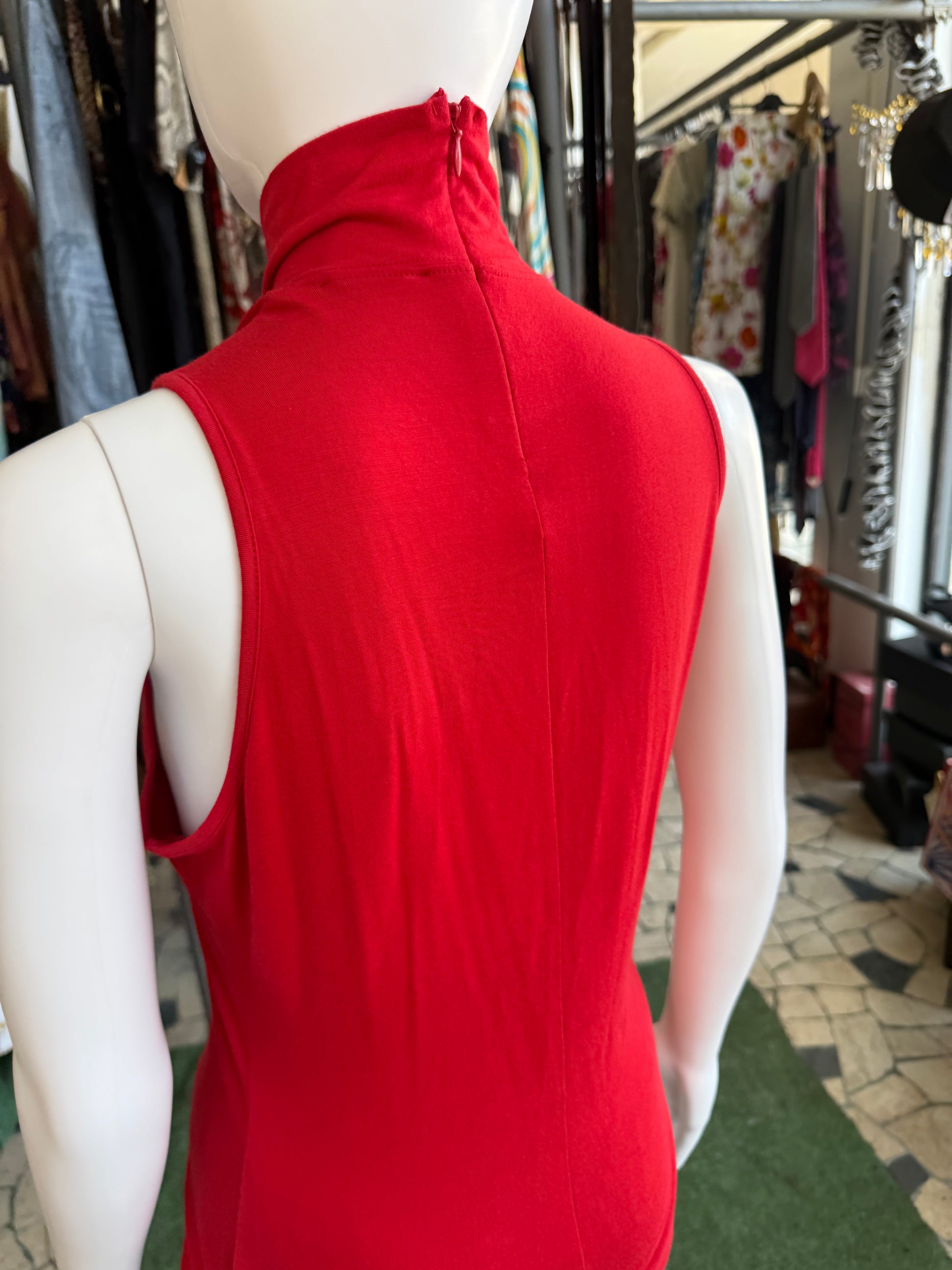 Top smanicato Gianfranco Ferrè rosso 00s