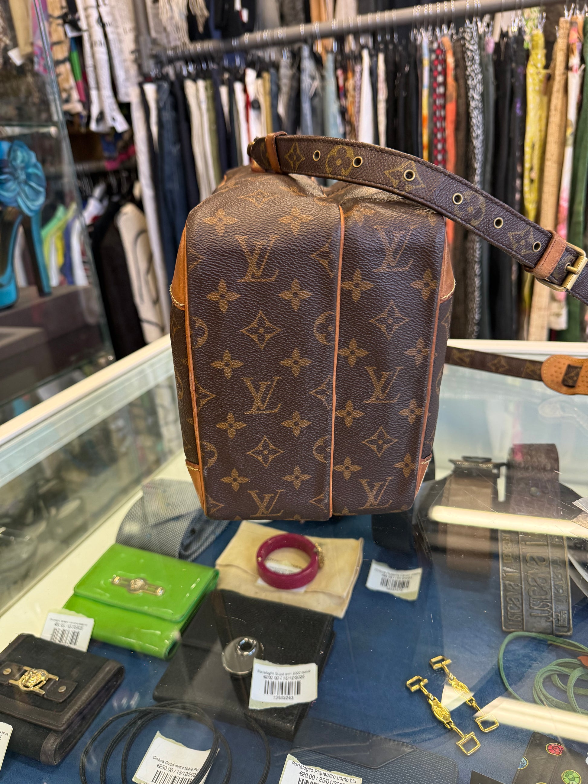 Borsa tracolla Louis Vuitton Amazon grande