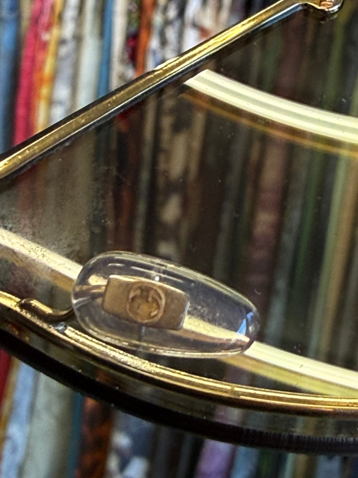 Occhiali da sole Gucci anni 2000 logo e tartarugato