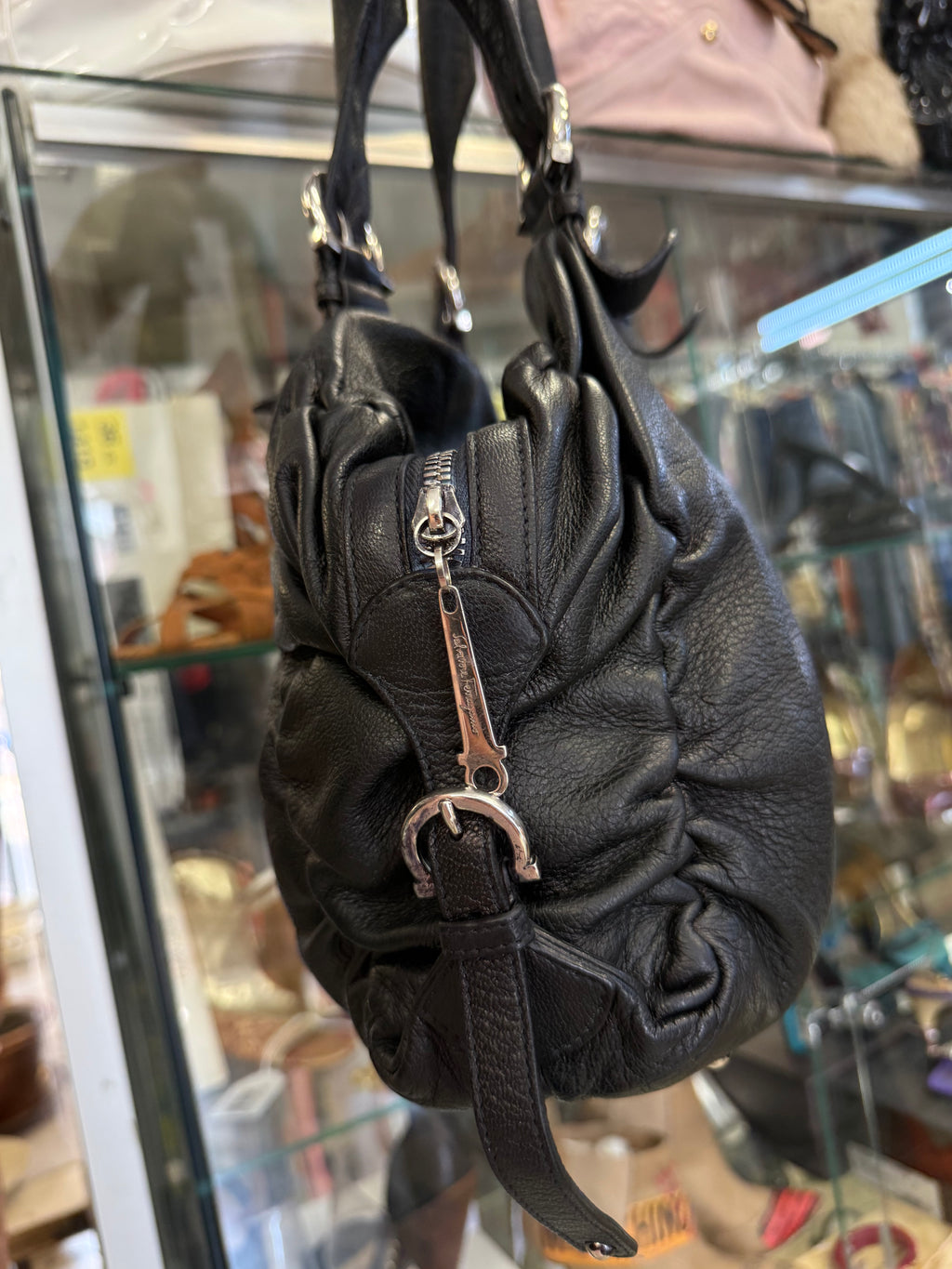Borsa Salvatore Ferragamo a spalla 2000s