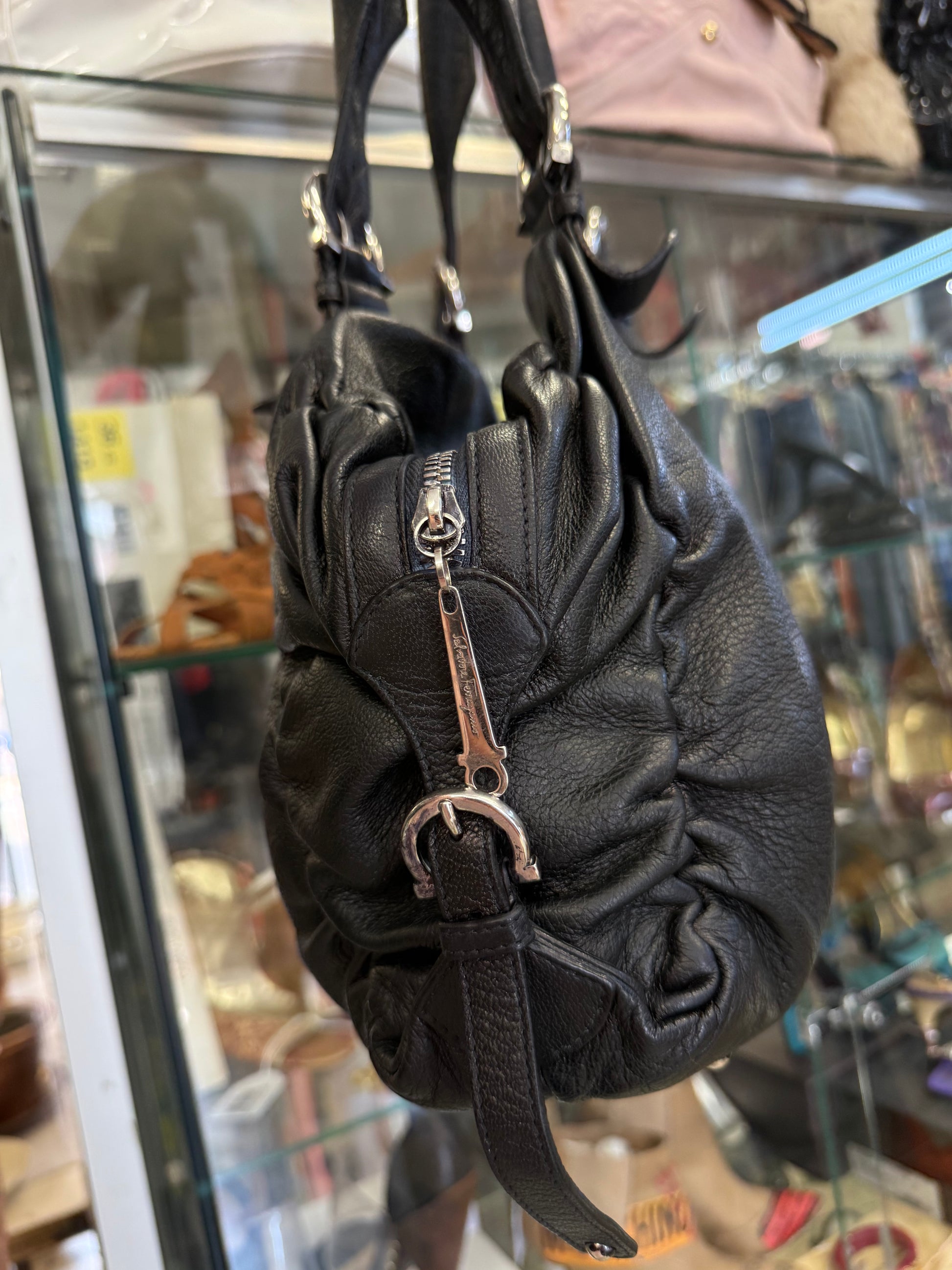 Borsa Salvatore Ferragamo a spalla 2000s