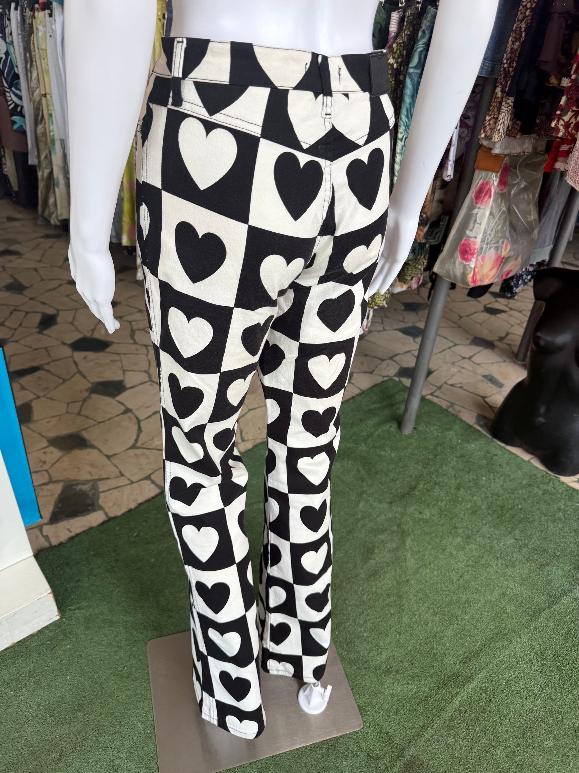 Jeans Moschino cuori bianchi e neri 90s