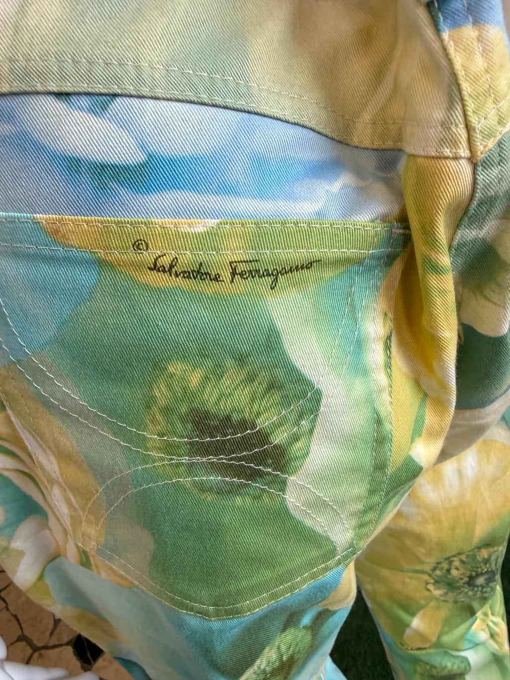 Jeans Salvatore Ferragamo floreale 00s