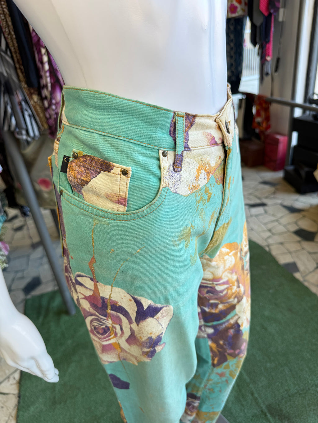 Jeans Roberto Cavalli rose e fiori su azzurro 00s