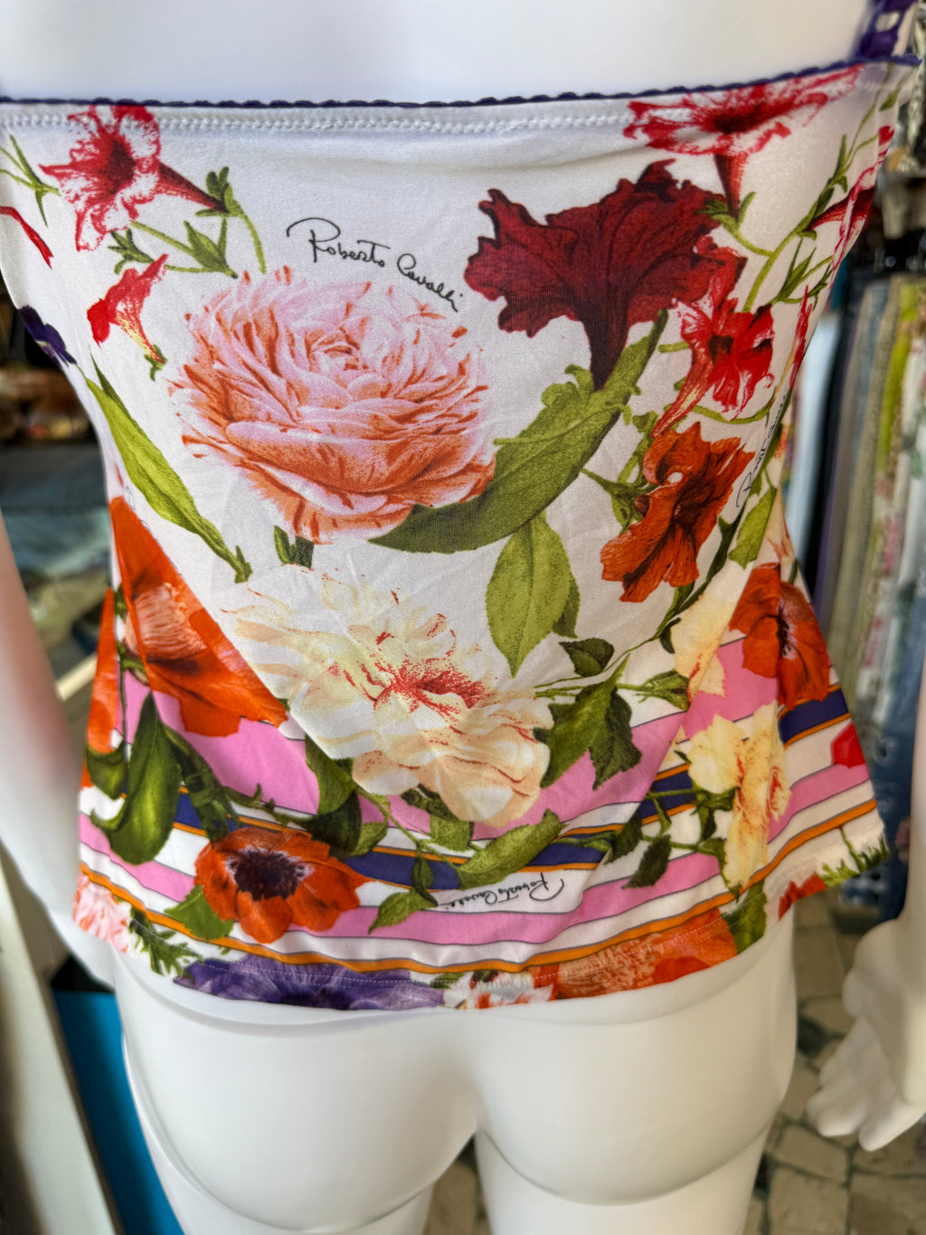 Top Roberto Cavalli SS2005 fiori e geometrie.