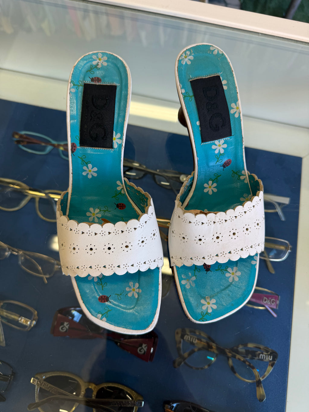 Sandali Dolce & Gabbana kitten heels pelle traforata 90s