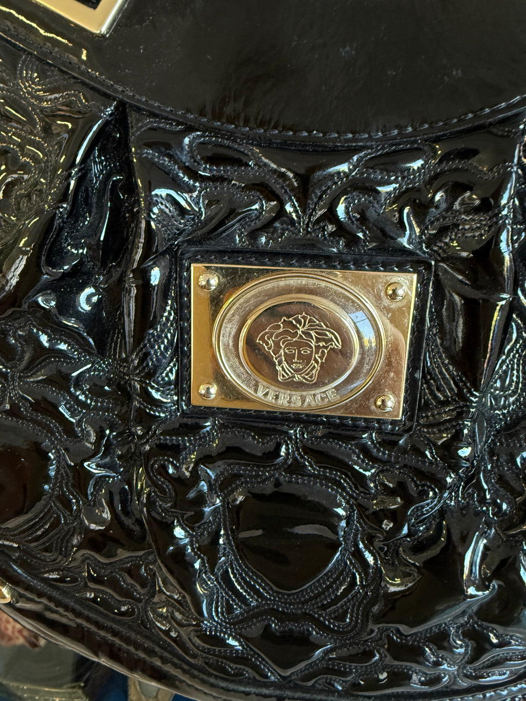 Borsa Versace bracco vernice nera