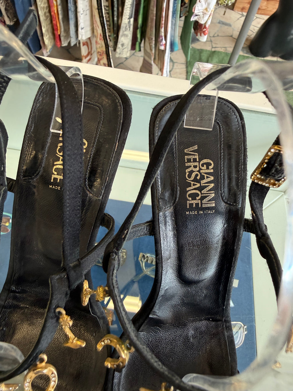 Sandali Versace charms gioiello 90s