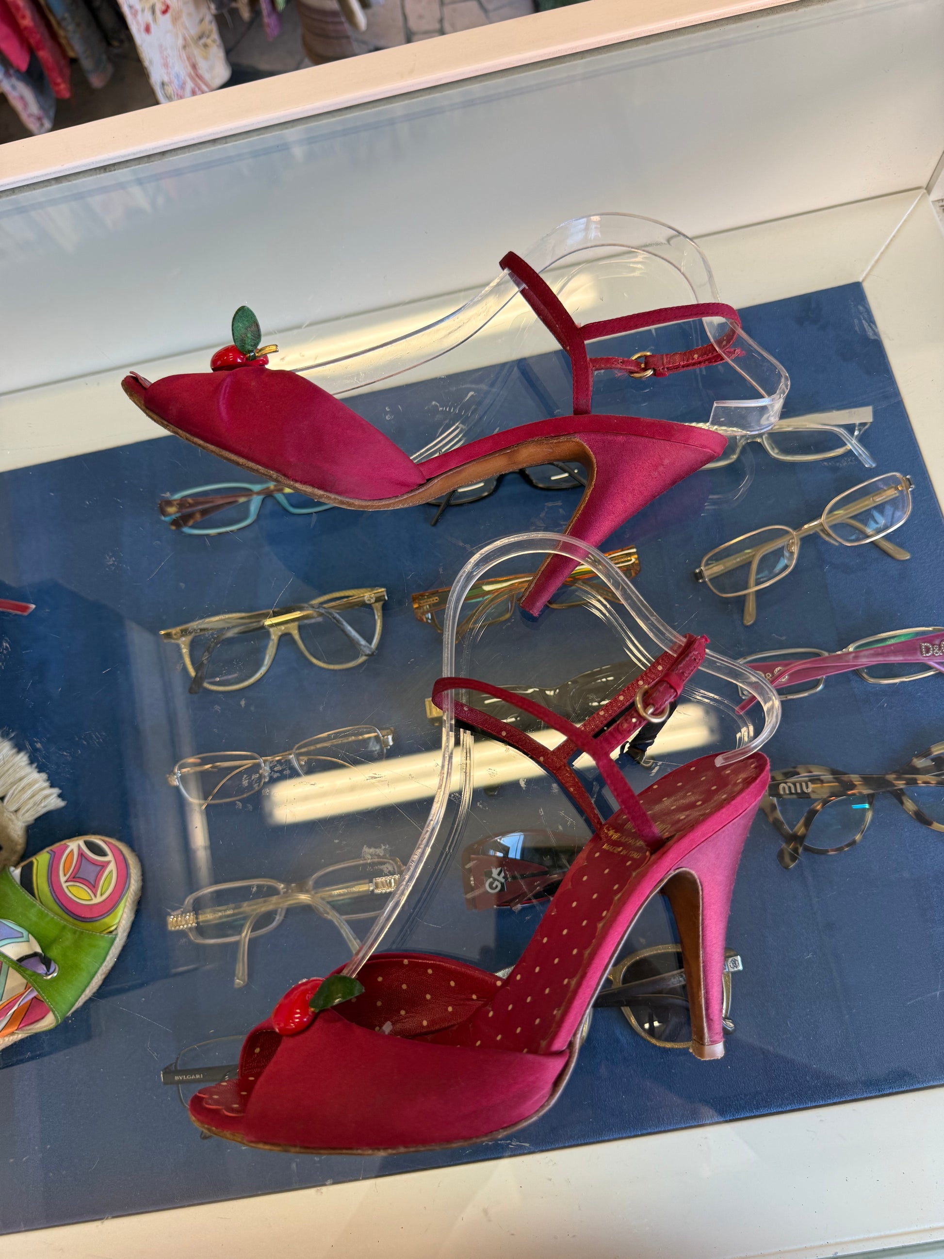 Sandali Moschino mele rosse 90s