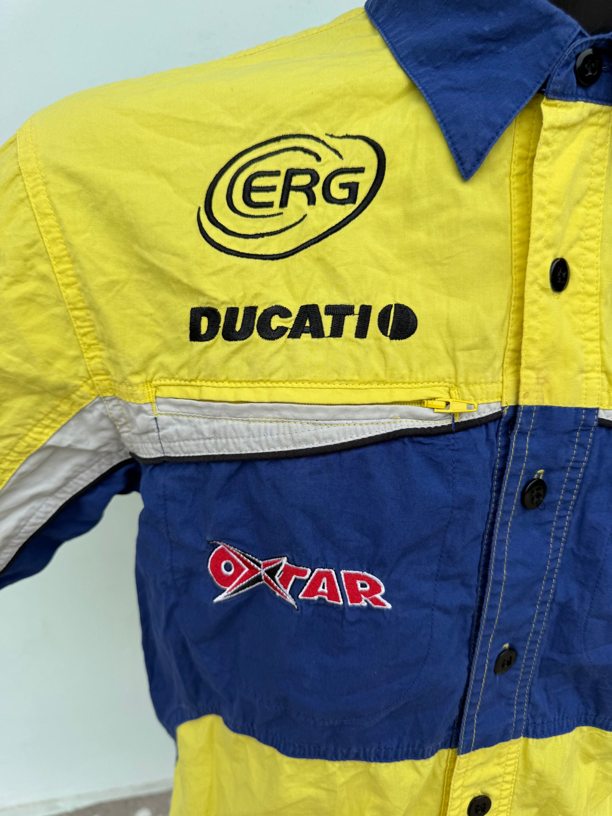 Camicia sportiva ciclista con ricami sponsor