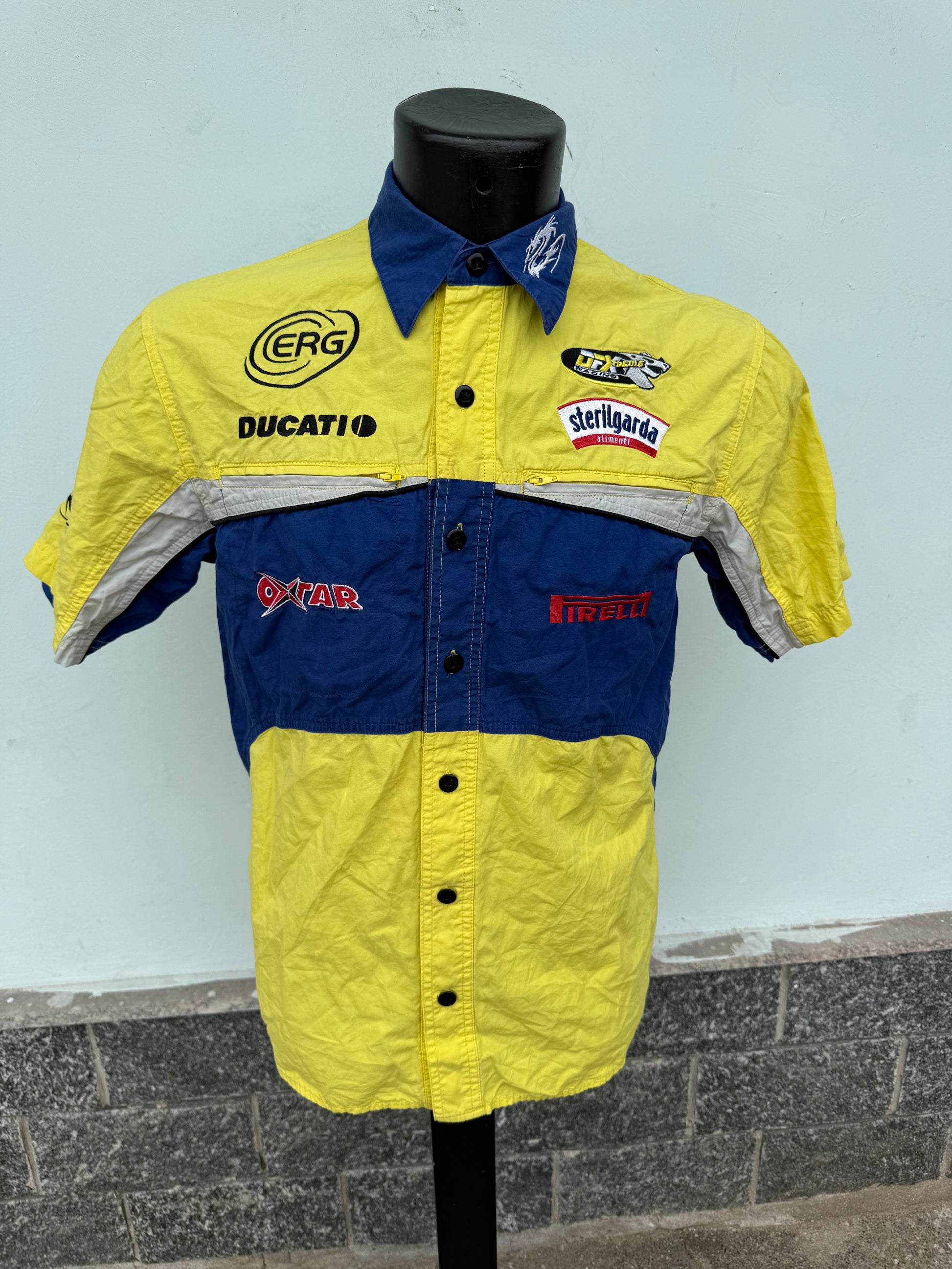 Camicia sportiva ciclista con ricami sponsor