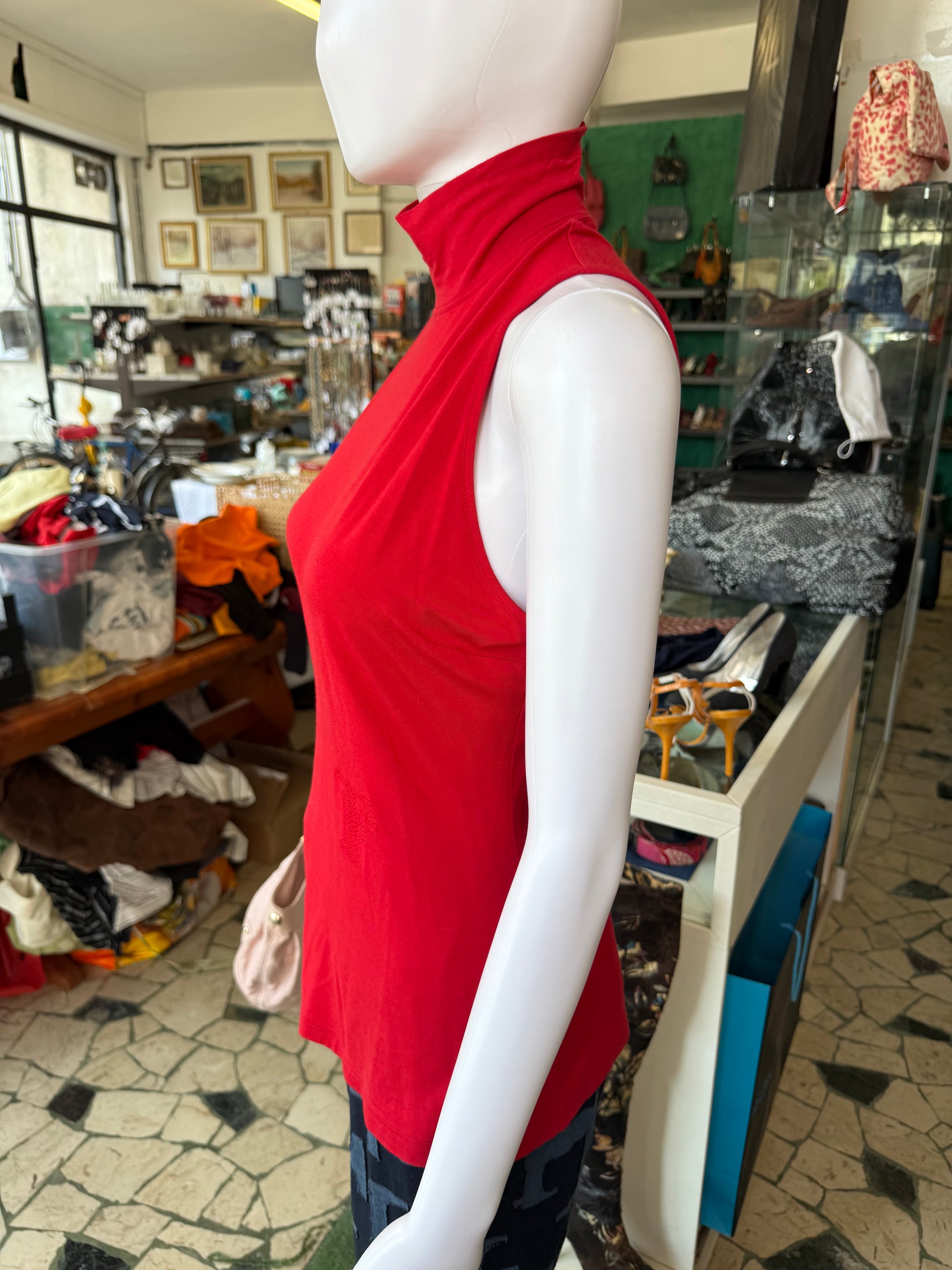 Top smanicato Gianfranco Ferrè rosso 00s
