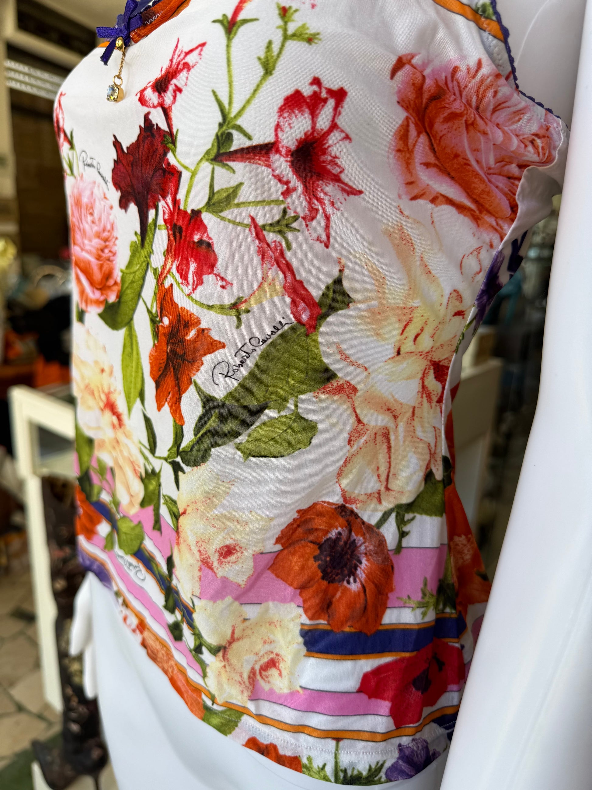 Top Roberto Cavalli SS2005 fiori e geometrie.