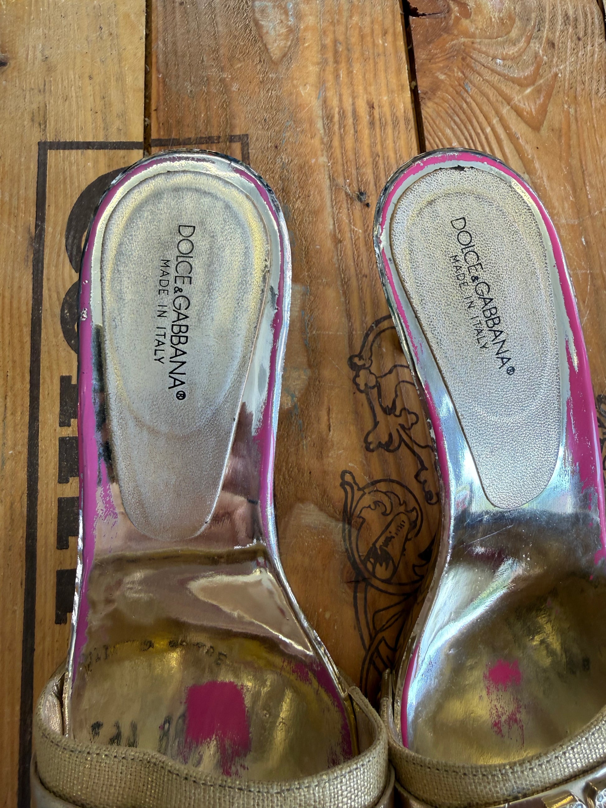 Sandali kitten heels Dolce & Gabbana oro 2000s