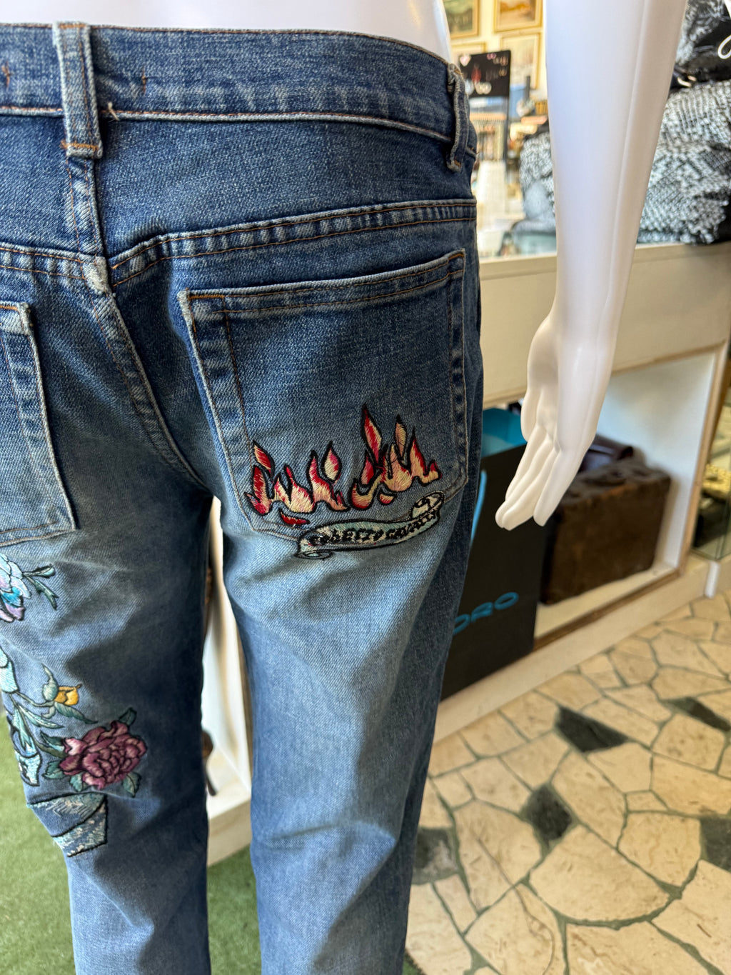 Jeans Roberto Cavalli SS2003 tattoo ricami