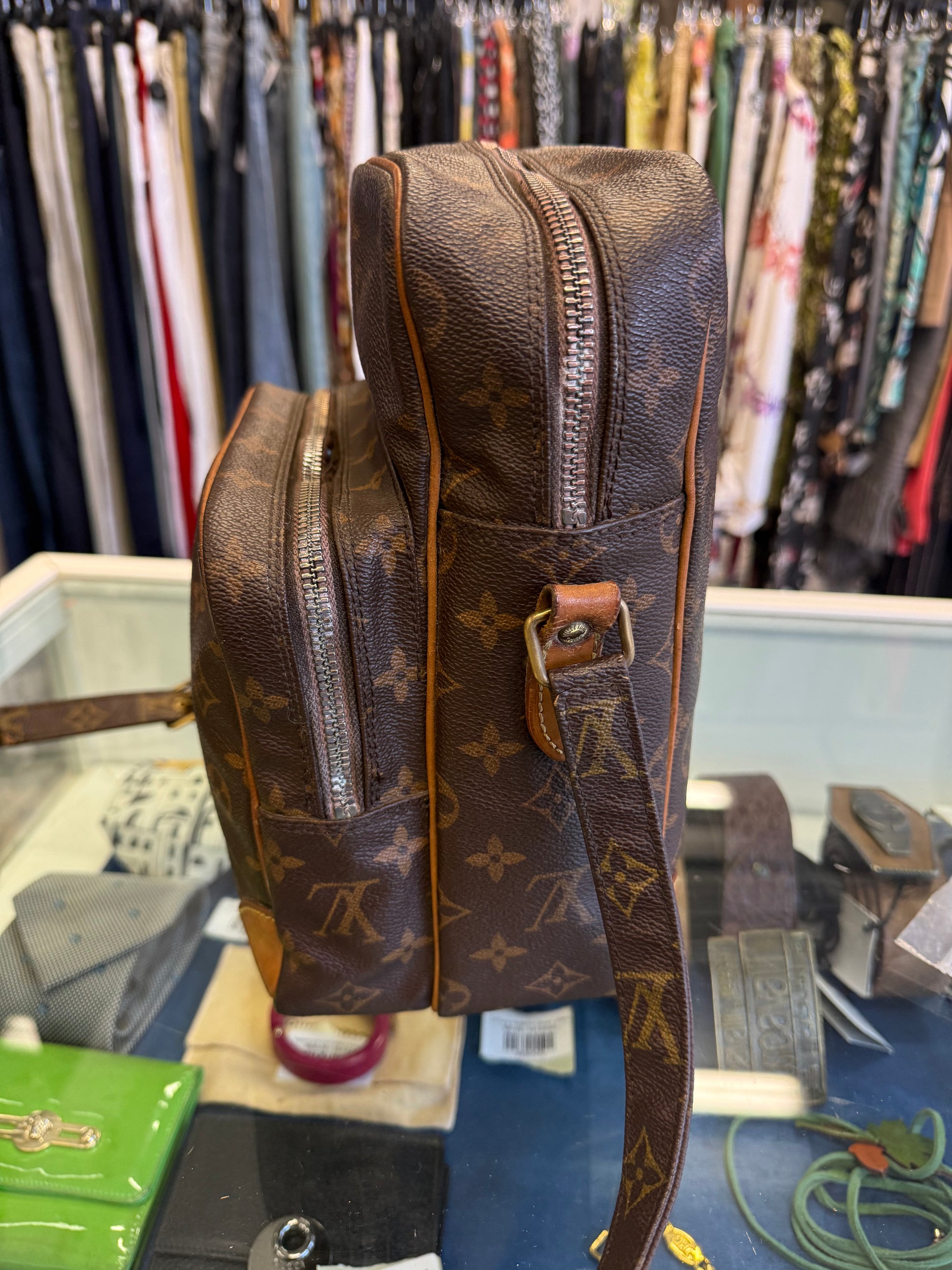 Borsa tracolla Louis Vuitton Amazon grande