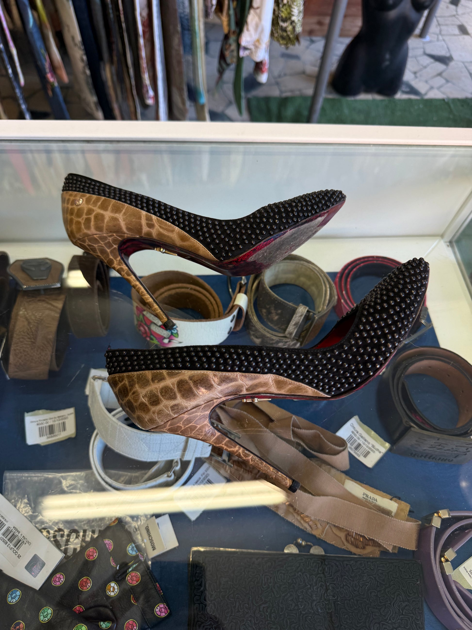 Décolleté Cesare Paciotti bicolore palline e croco