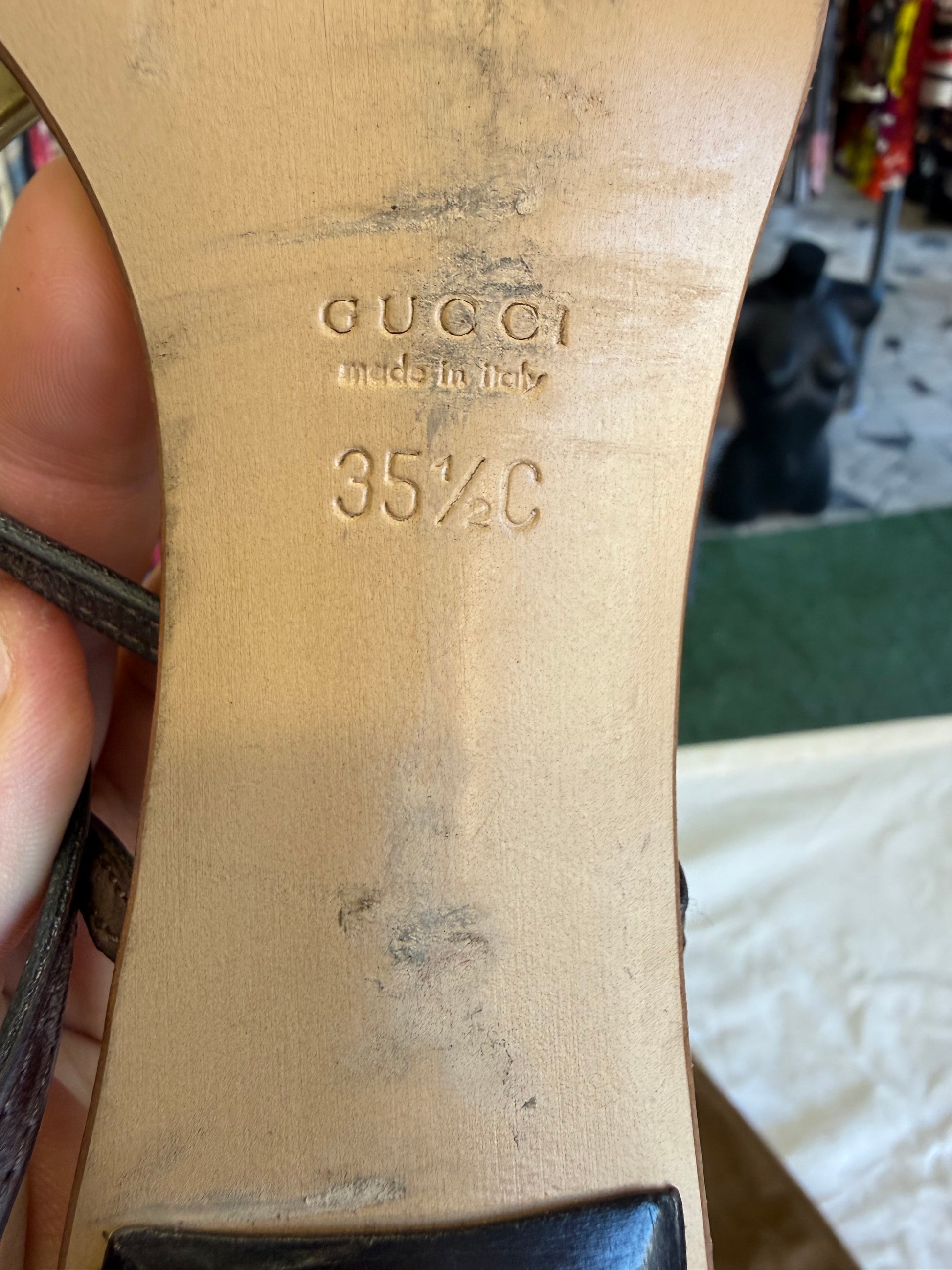 Sandalo Gucci FW1996 gioiello oro kitten