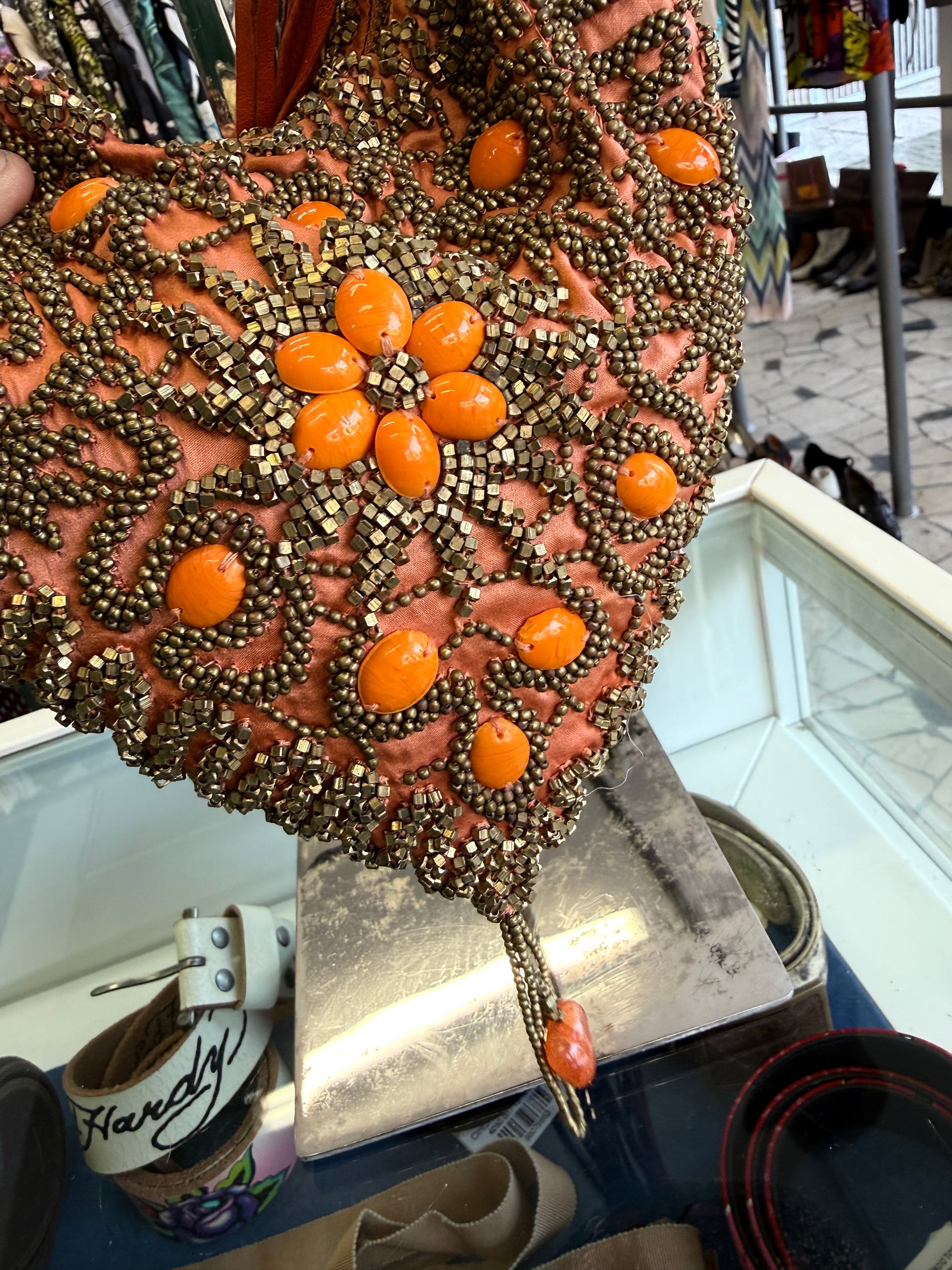 Borsa Cesare Paciotti seta e perline anni 90”