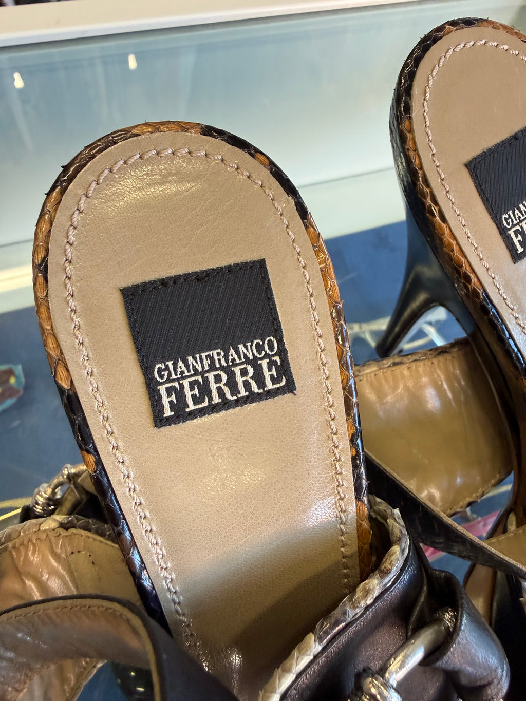 Sandali Gianfranco Ferrè in pitone SS2005 nuovo
