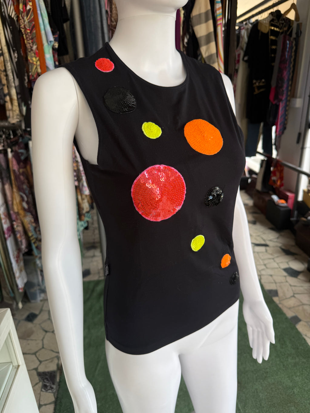 Top Moschino pianeti 90s