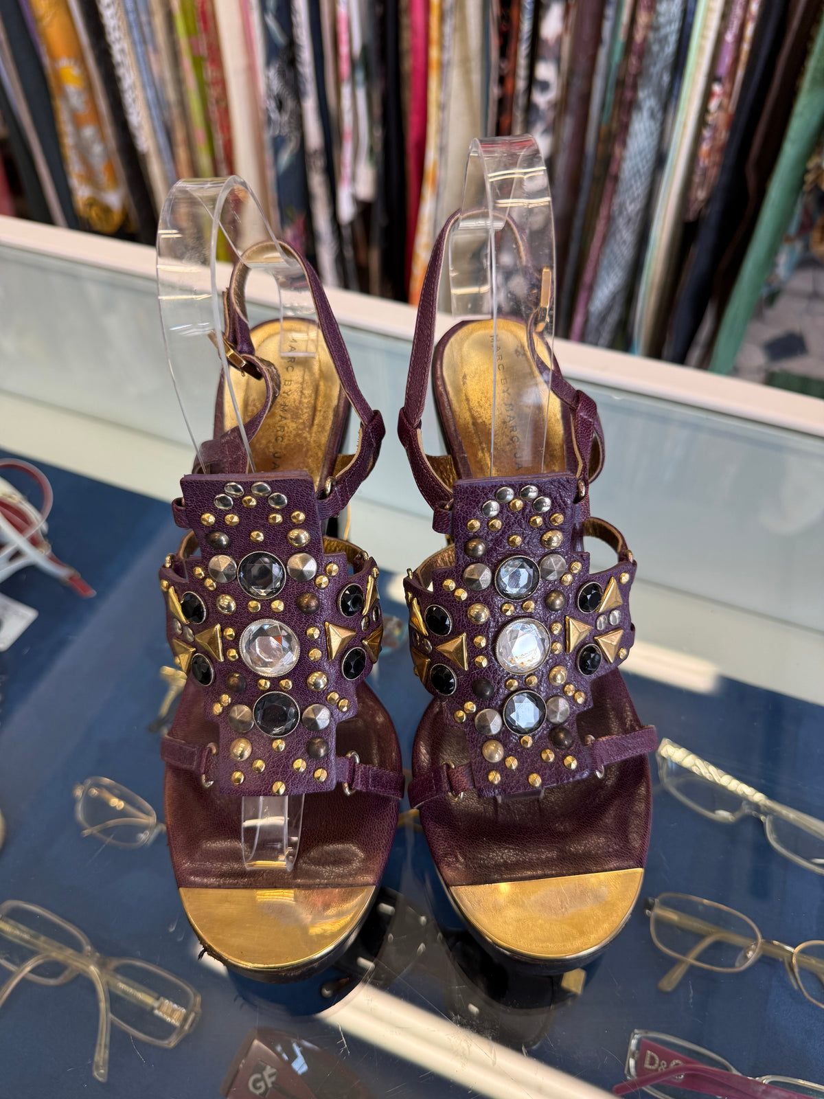 Sandali Marc Jacobs borchie e pelle viola 00s