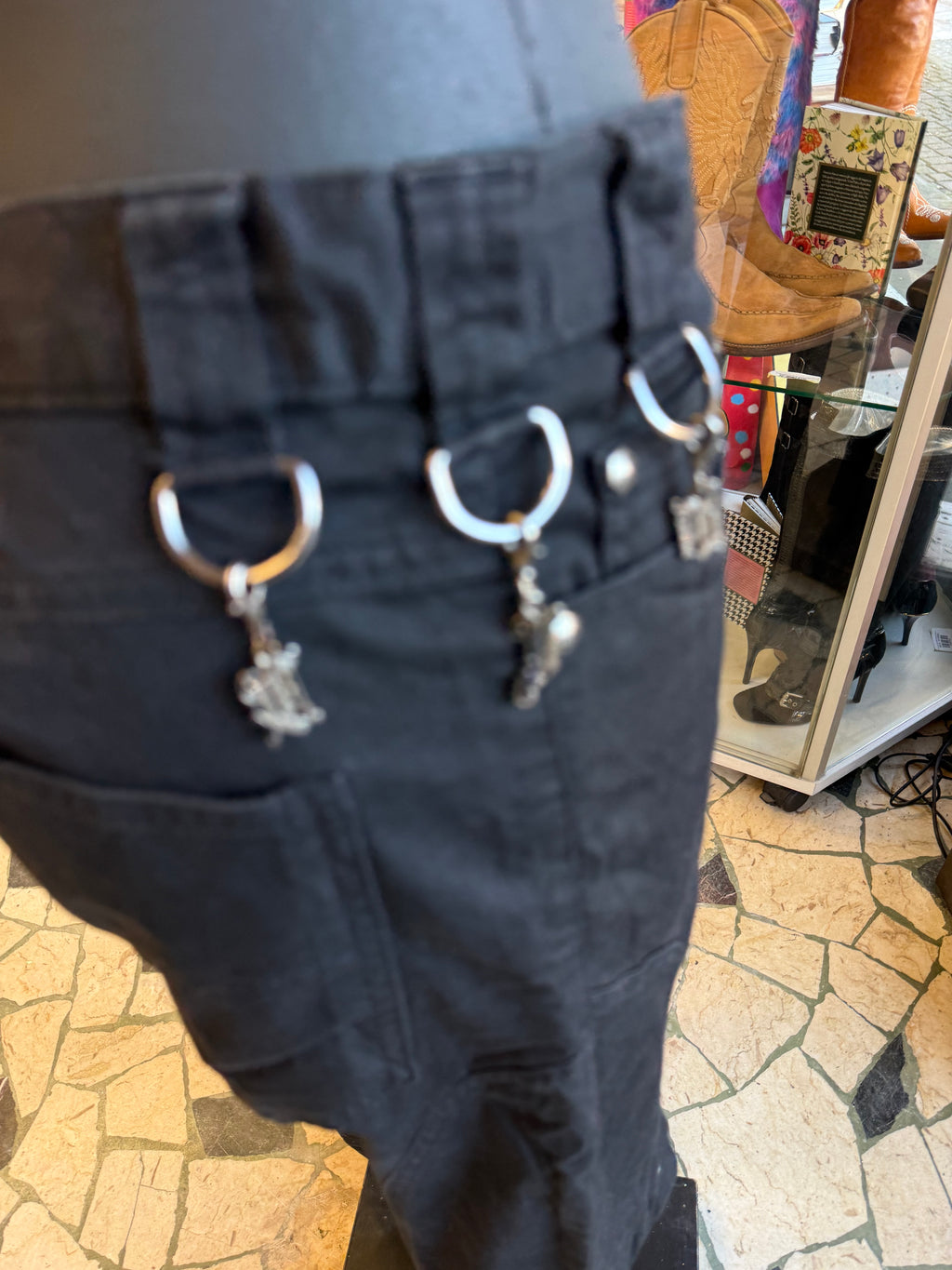 Pantalone Versace bondage gioiello anni 2000”