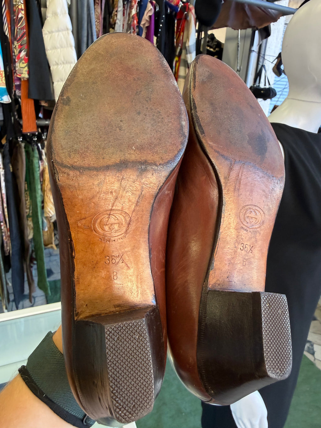 Tacchi Gucci logo GG anni 80