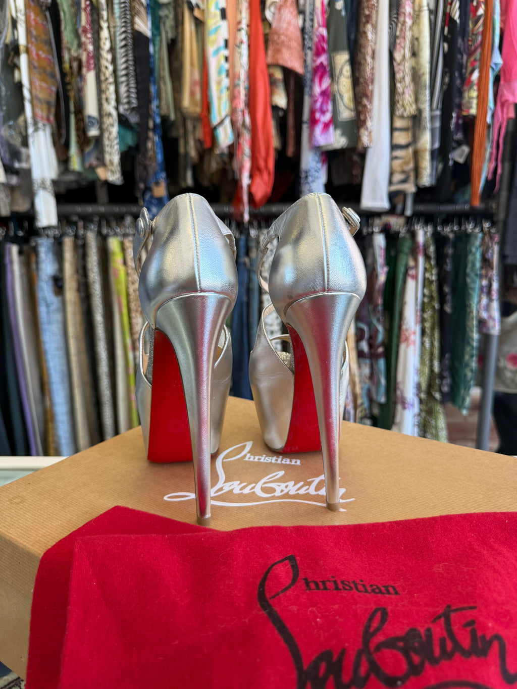Sandali Christian Louboutin Exagona 16 nuovi