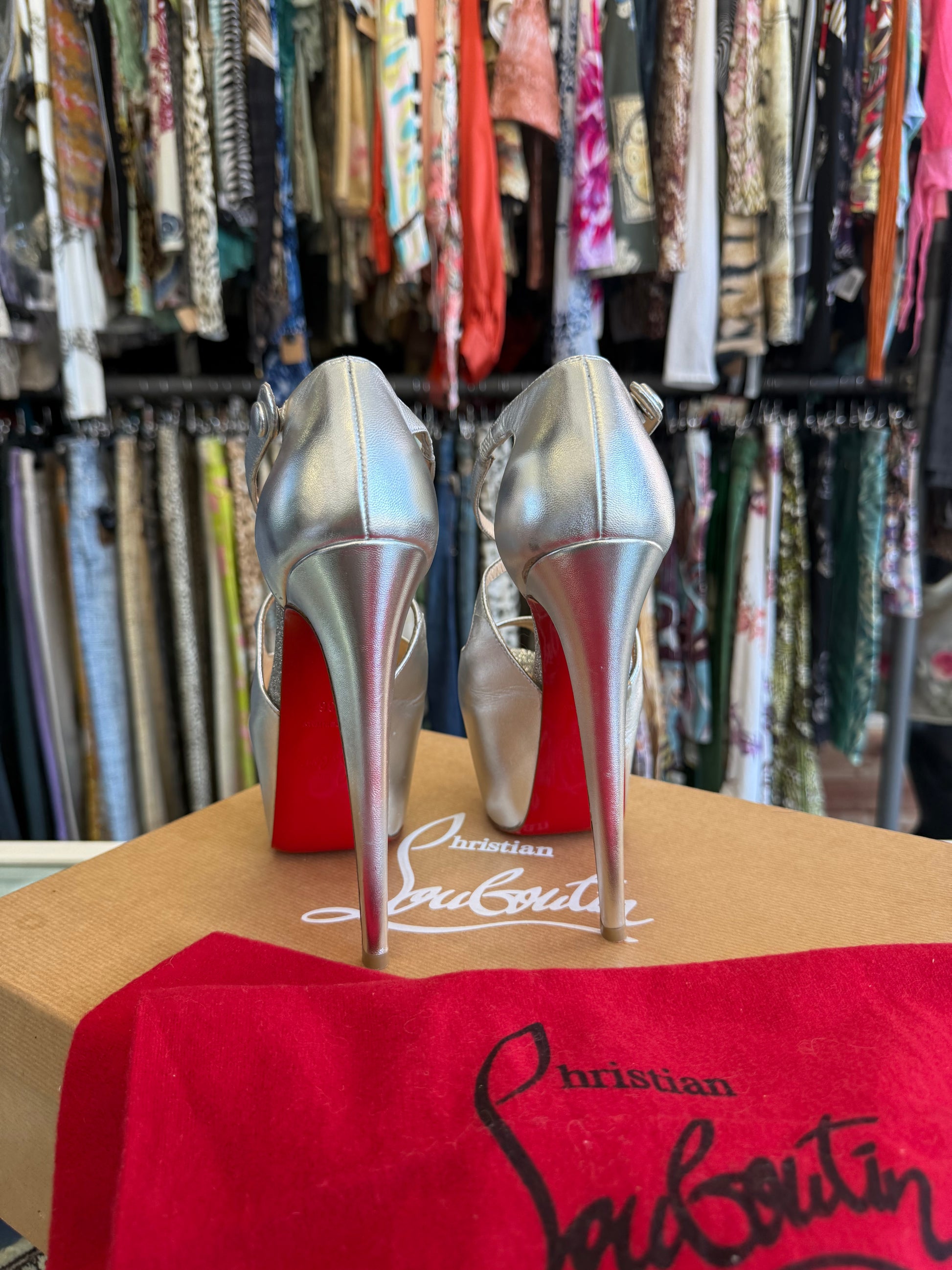 Sandali Christian Louboutin Exagona 16 nuovi