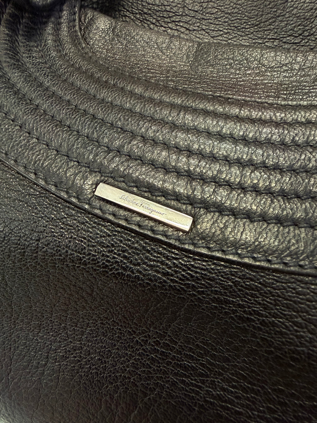 Borsa Salvatore Ferragamo a spalla 2000s