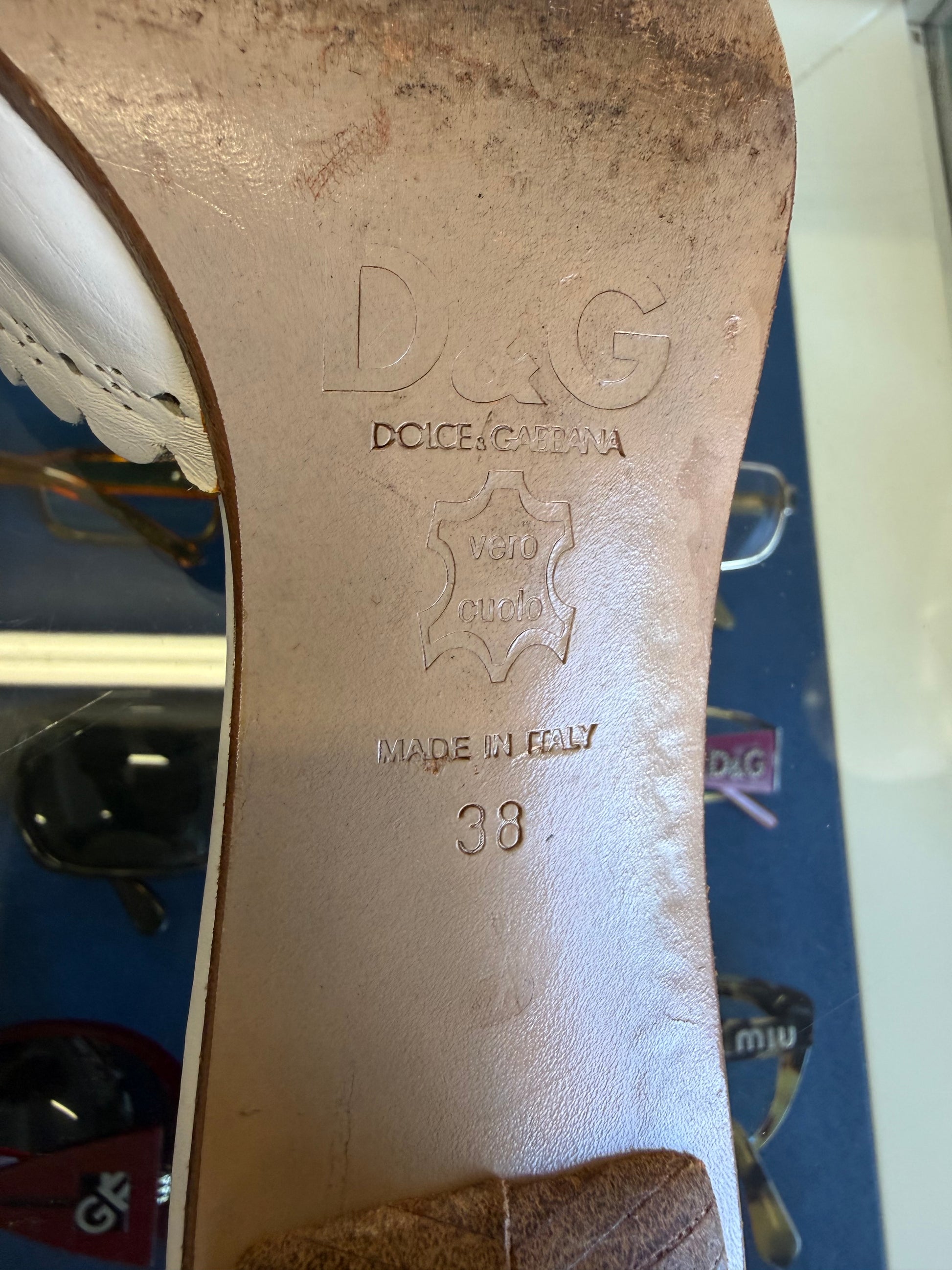 Sandali Dolce & Gabbana kitten heels pelle traforata 90s