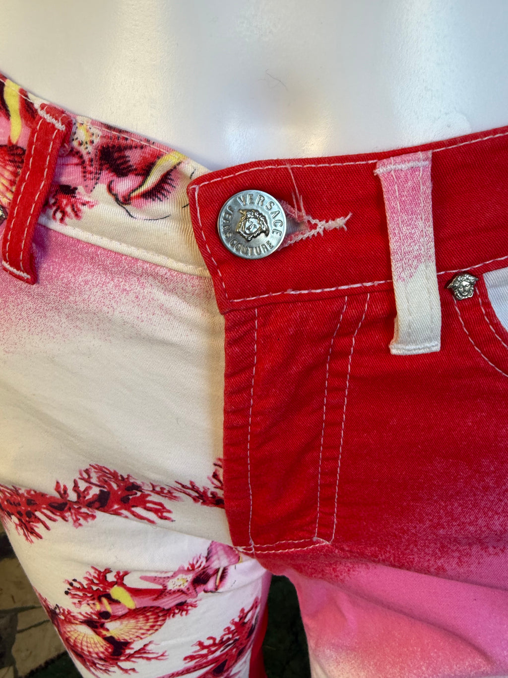 Jeans Versace coralli e conchiglie 2000”