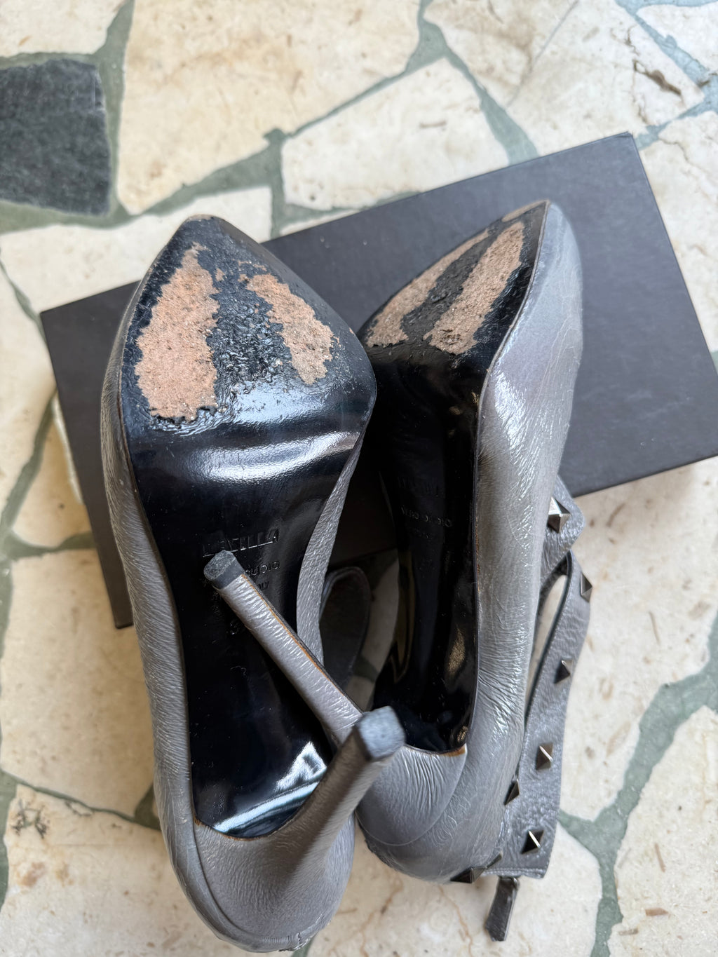 Tacchi stiletto Le Silla borchie e pelle