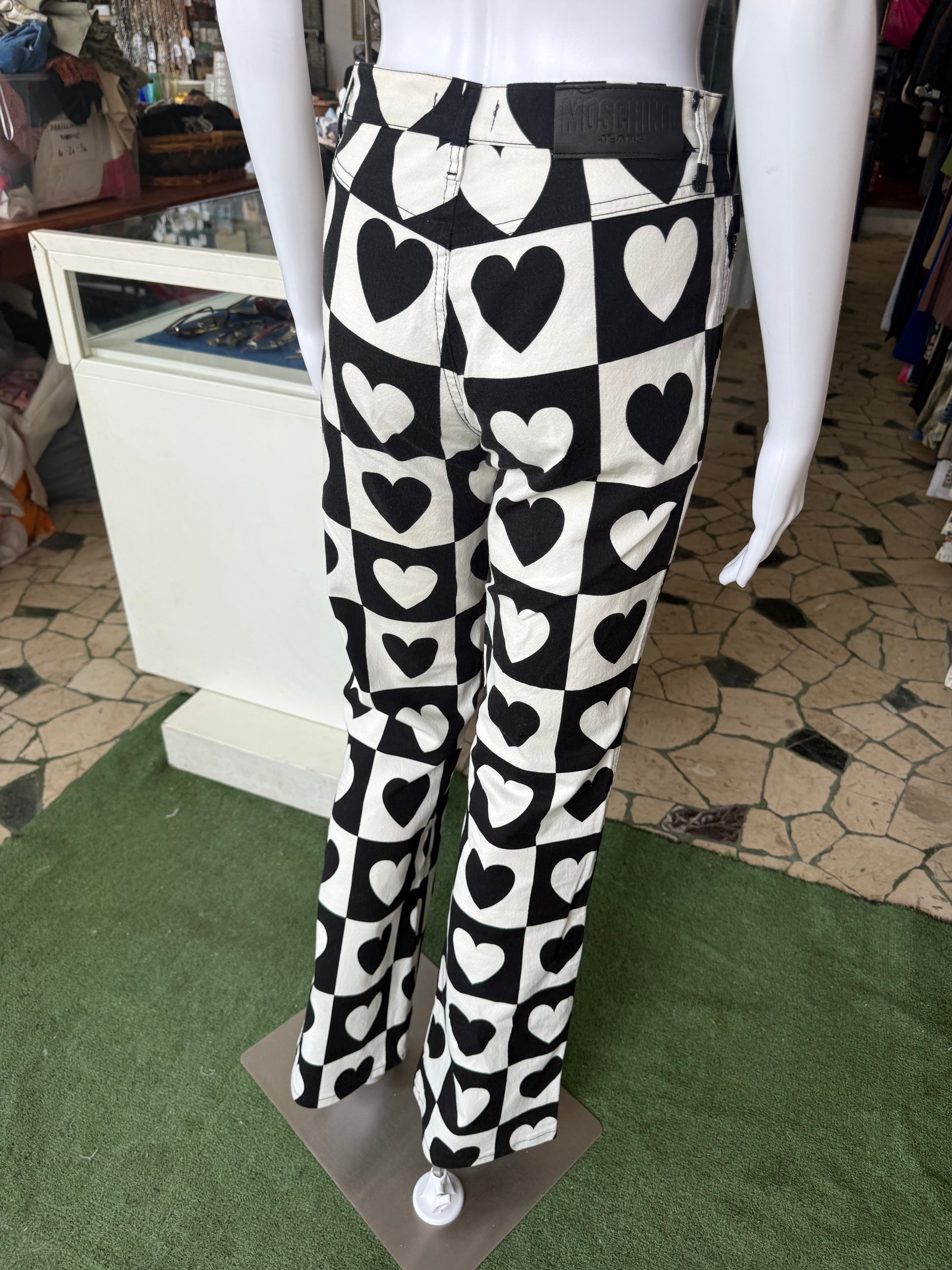 Jeans Moschino cuori bianchi e neri 90s