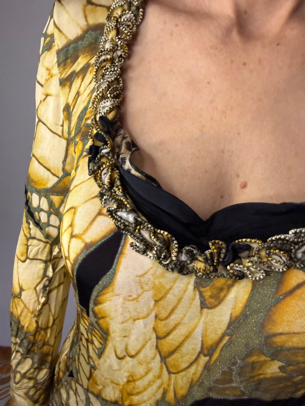 Top squame cocco giallo Roberto Cavalli Just 2000”