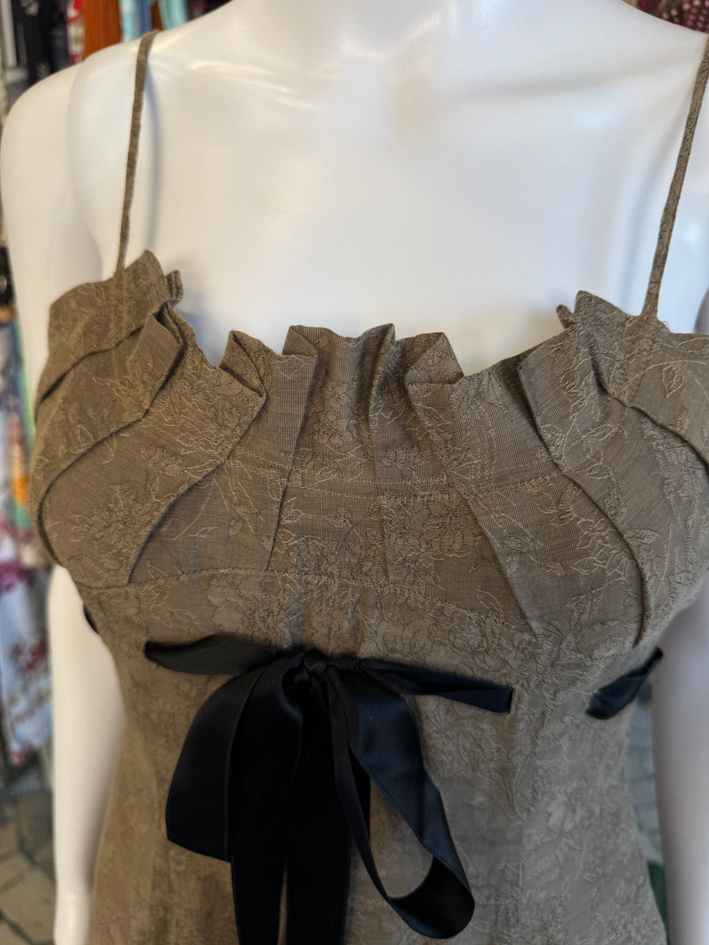 Abito Giorgio Armani a balze in tessuto fiorito 00s